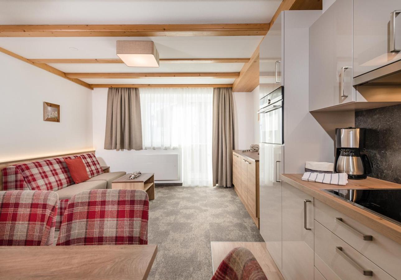 Apartments & Garni Alpenrose اوبرتاورن المظهر الخارجي الصورة