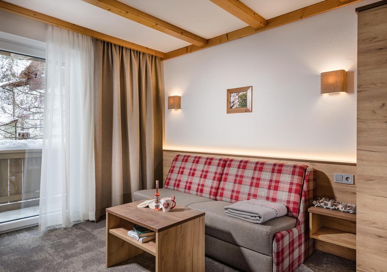 Apartments & Garni Alpenrose اوبرتاورن المظهر الخارجي الصورة